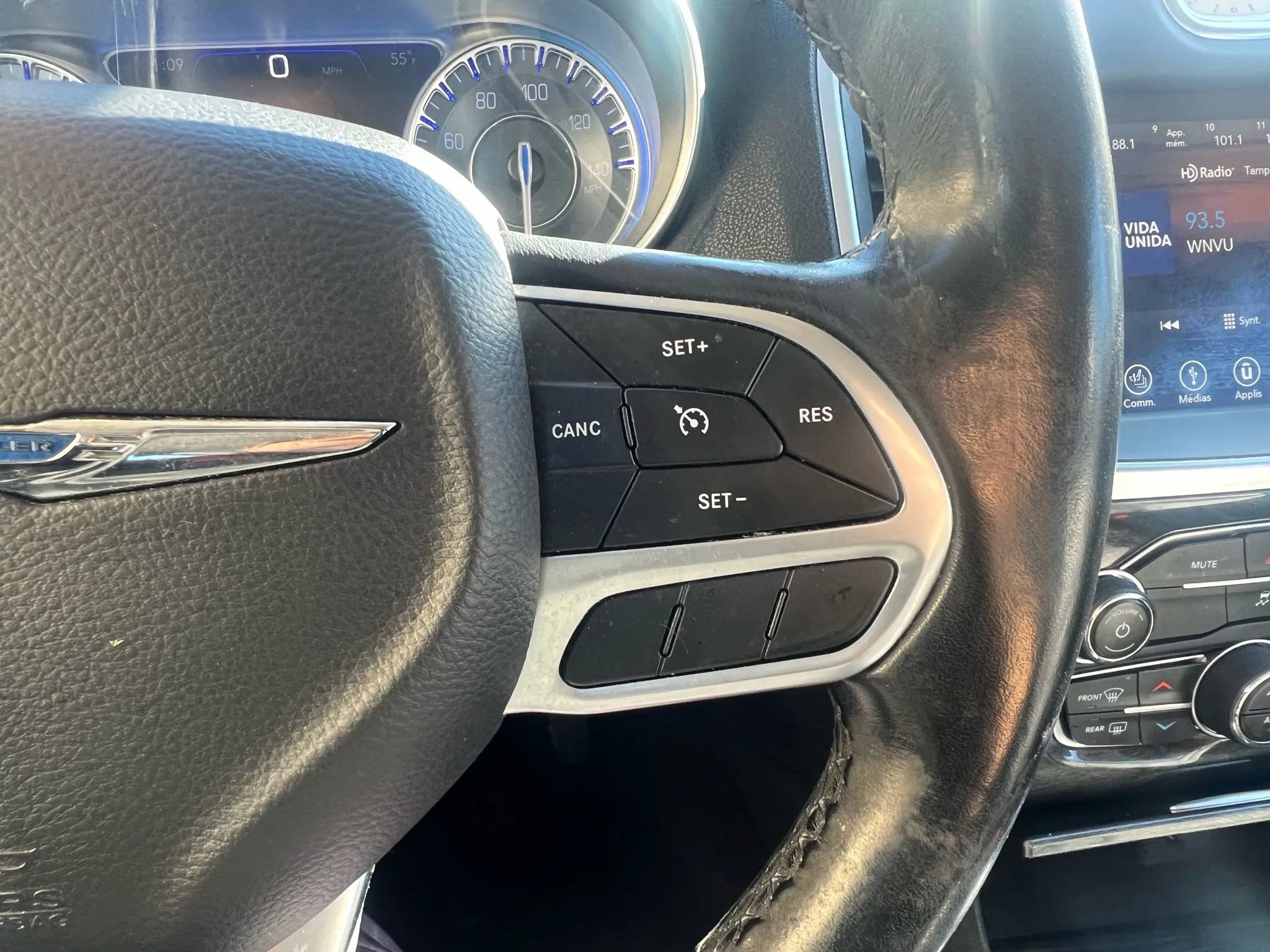 Used 2019 Chrysler 300 Touring L w/ Quick Order Package 22F image 15