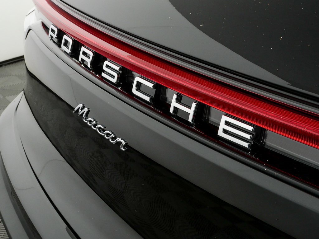 New 2026 Porsche Macan image 38