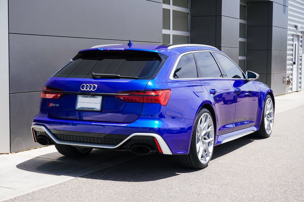 Used 2022 Audi RS 6 AWD/4WD image 2
