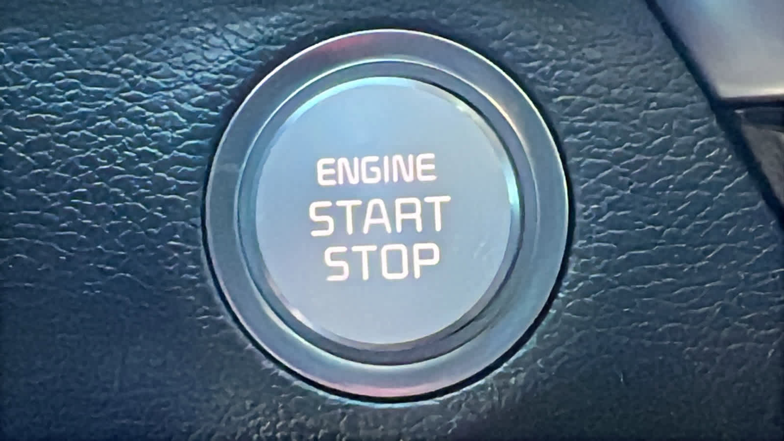 Used 2022 Kia Telluride LX image 17