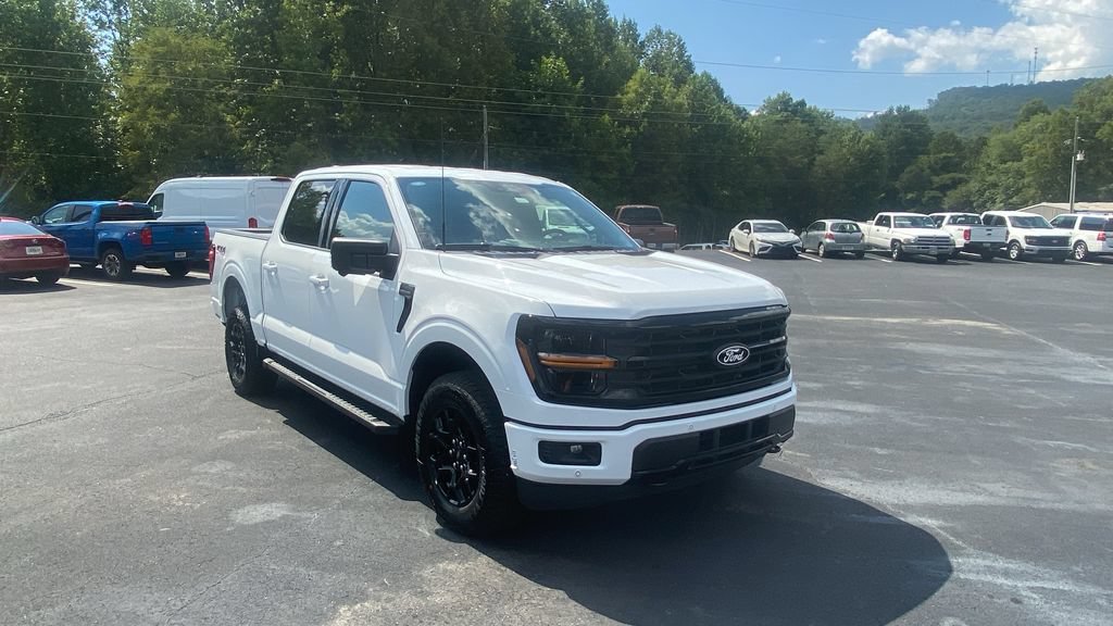 New 2026 Ford F150 XLT w/ Equipment Group 302A MID AWD/4WD image 3