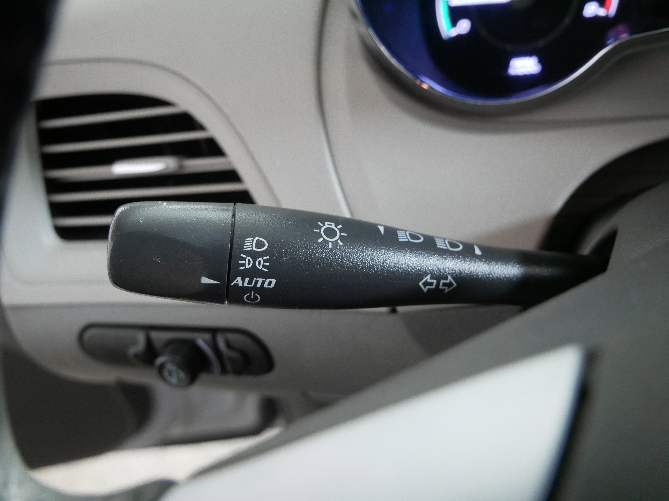 Used 2011 Chevrolet Malibu LT w/ HFV6 Engine Package image 31