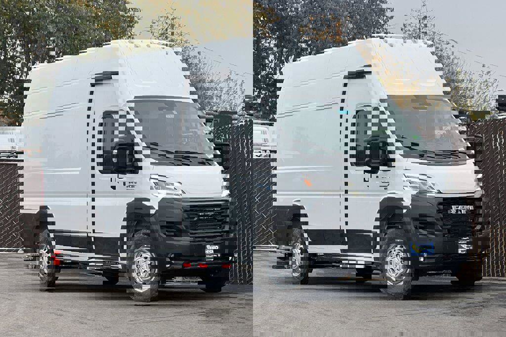 New 2024 RAM ProMaster 3500 w/ Delivery Van Package image 2