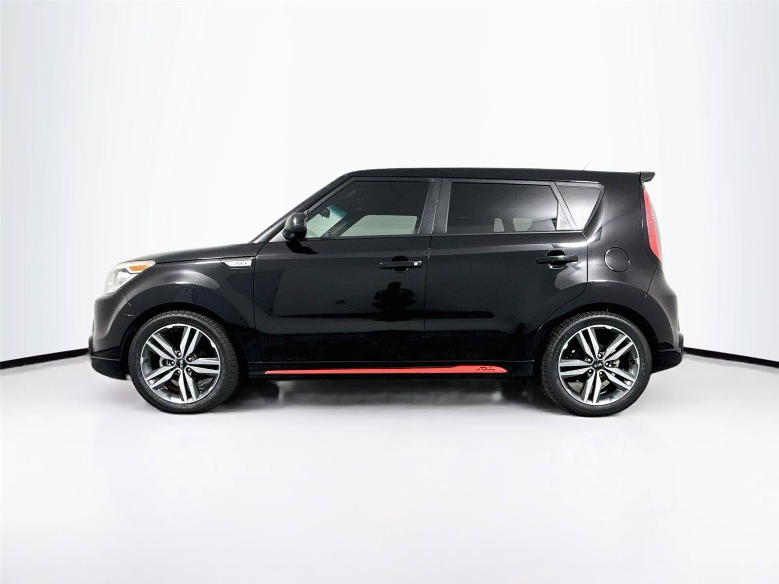 Used 2015 Kia Soul + FWD image 2