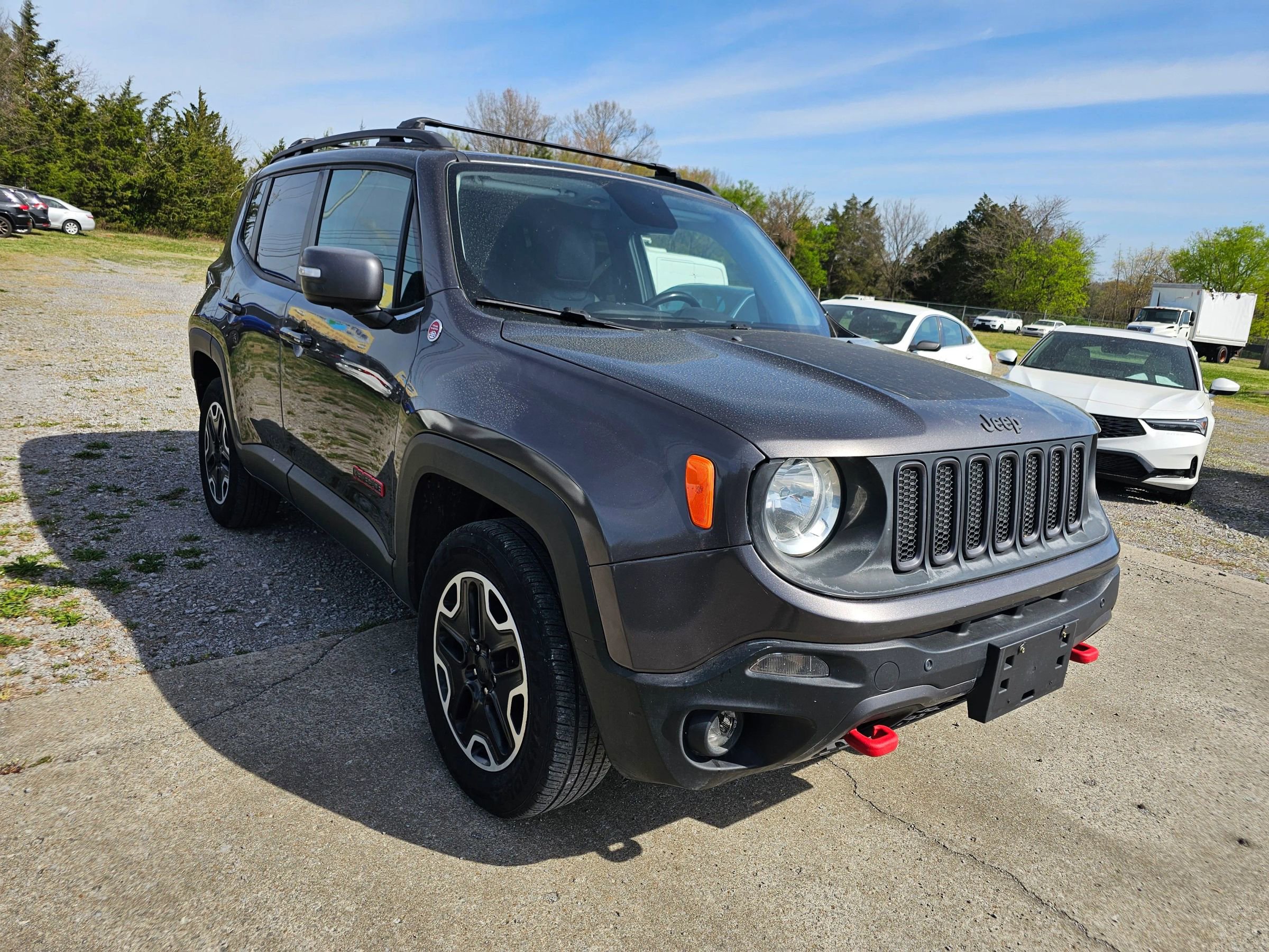 Used 2016 Jeep Renegade Trailhawk w/ Premium Trailhawk Package image 2