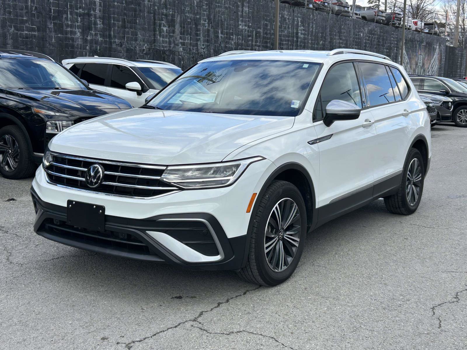 Used 2024 Volkswagen Tiguan Wolfsburg Edition image 7