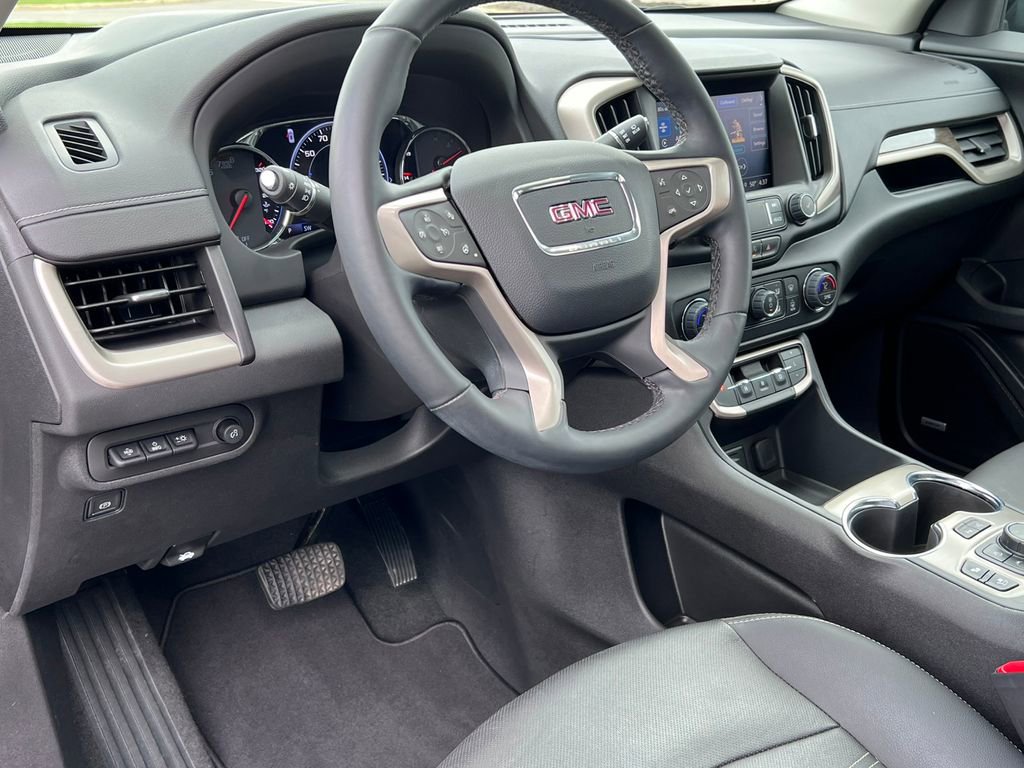 Used 2023 GMC Terrain Denali w/ Black Diamond Edition AWD/4WD image 18