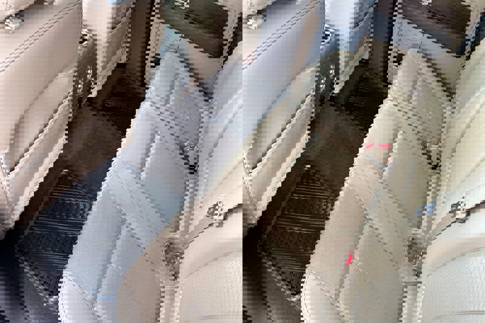 Used 2013 Ford F150 Lariat w/ Luxury Equipment Group image 4