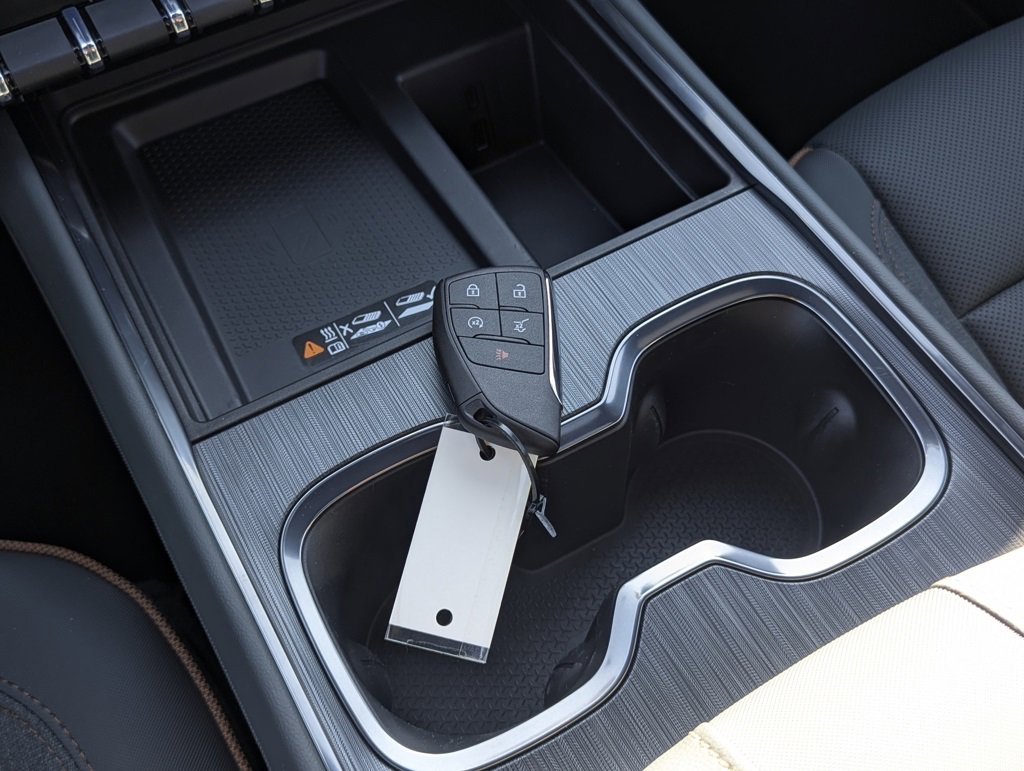 New 2026 GMC Acadia AT4 w/ Luxury Package image 26