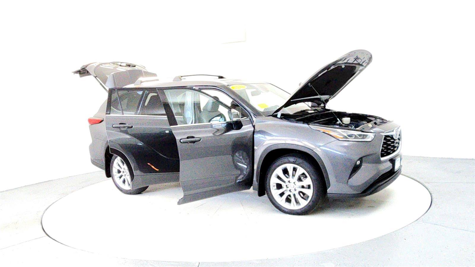 Used 2023 Toyota Highlander Limited image 12