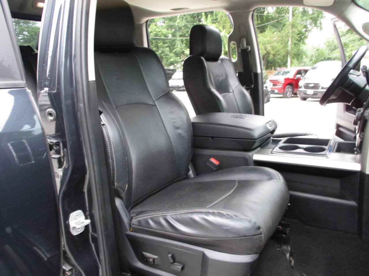 Used 2014 RAM 2500 Laramie AWD/4WD image 28