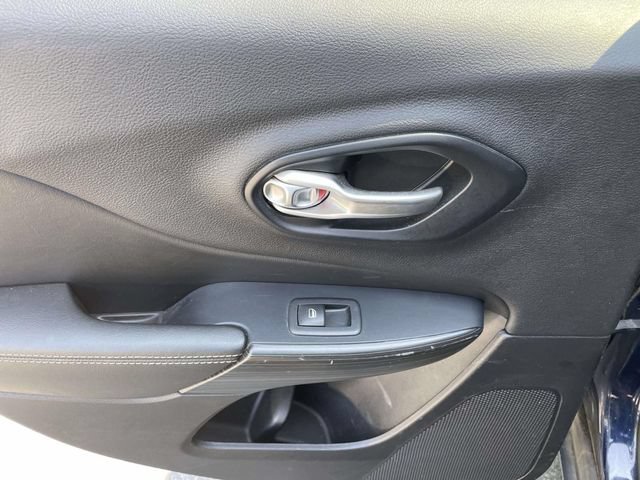 Used 2016 Jeep Cherokee Limited AWD/4WD image 15