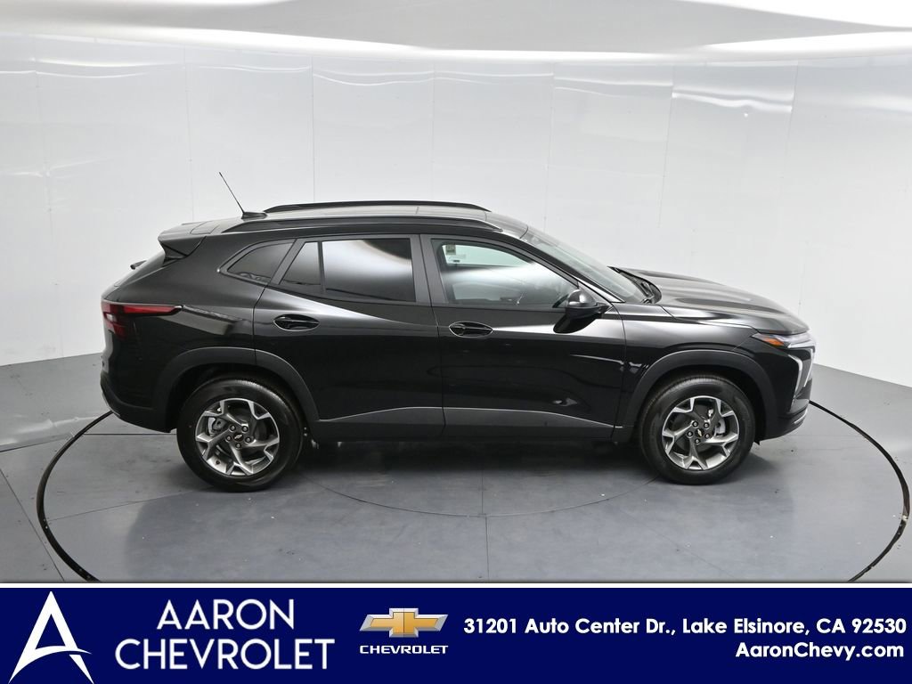 New 2026 Chevrolet Trax LT w/ Sunroof Package FWD image 68
