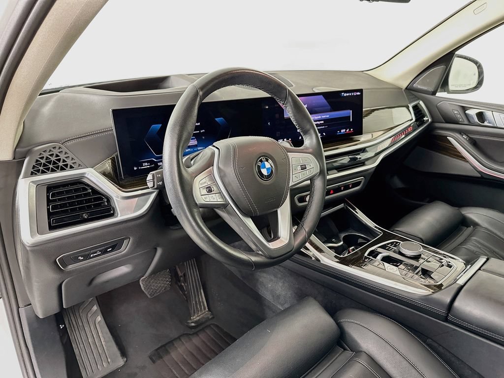 Used 2026 BMW X7 xDrive40i AWD/4WD image 9