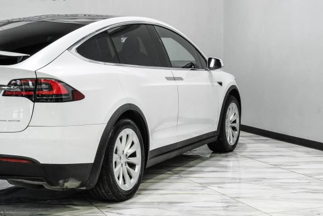 Used 2020 Tesla Model X Long Range AWD/4WD image 13
