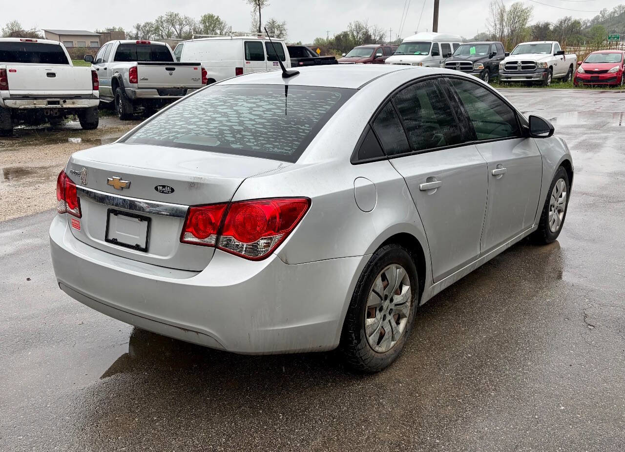 Used 2013 Chevrolet Cruze LS image 5