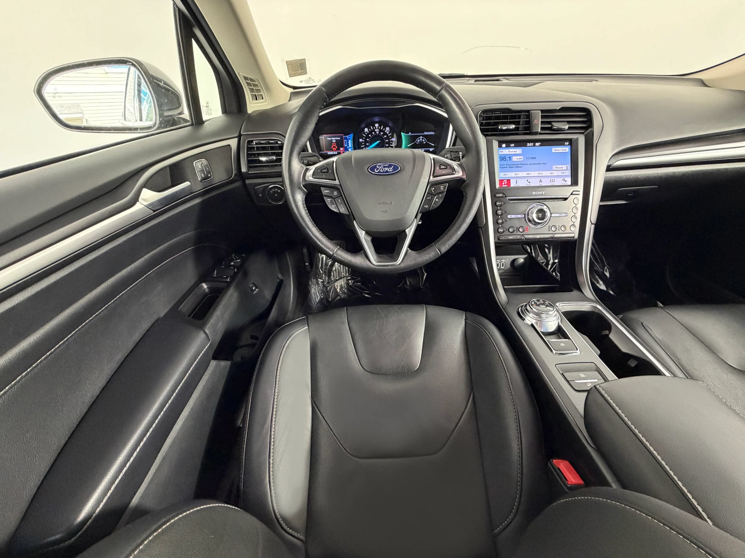 Used 2019 Ford Fusion Titanium FWD image 22