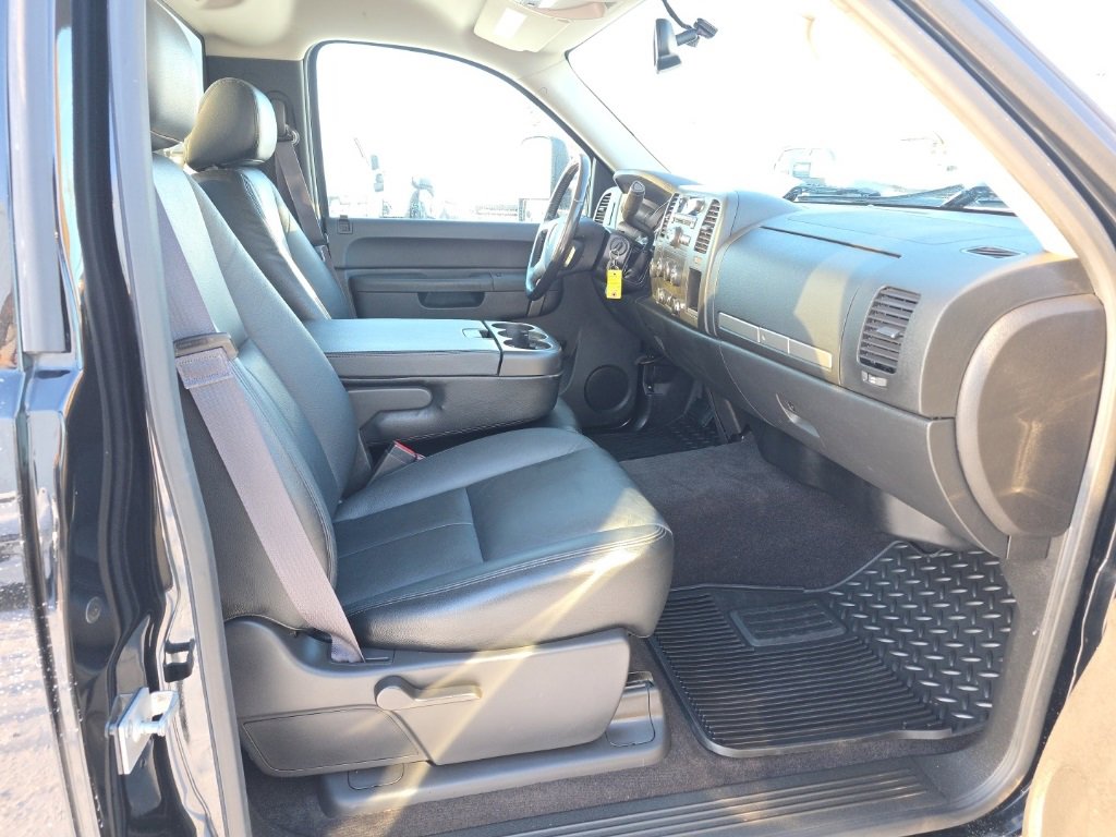 Used 2014 Chevrolet Silverado 2500 LT w/ Interior Plus Package image 18