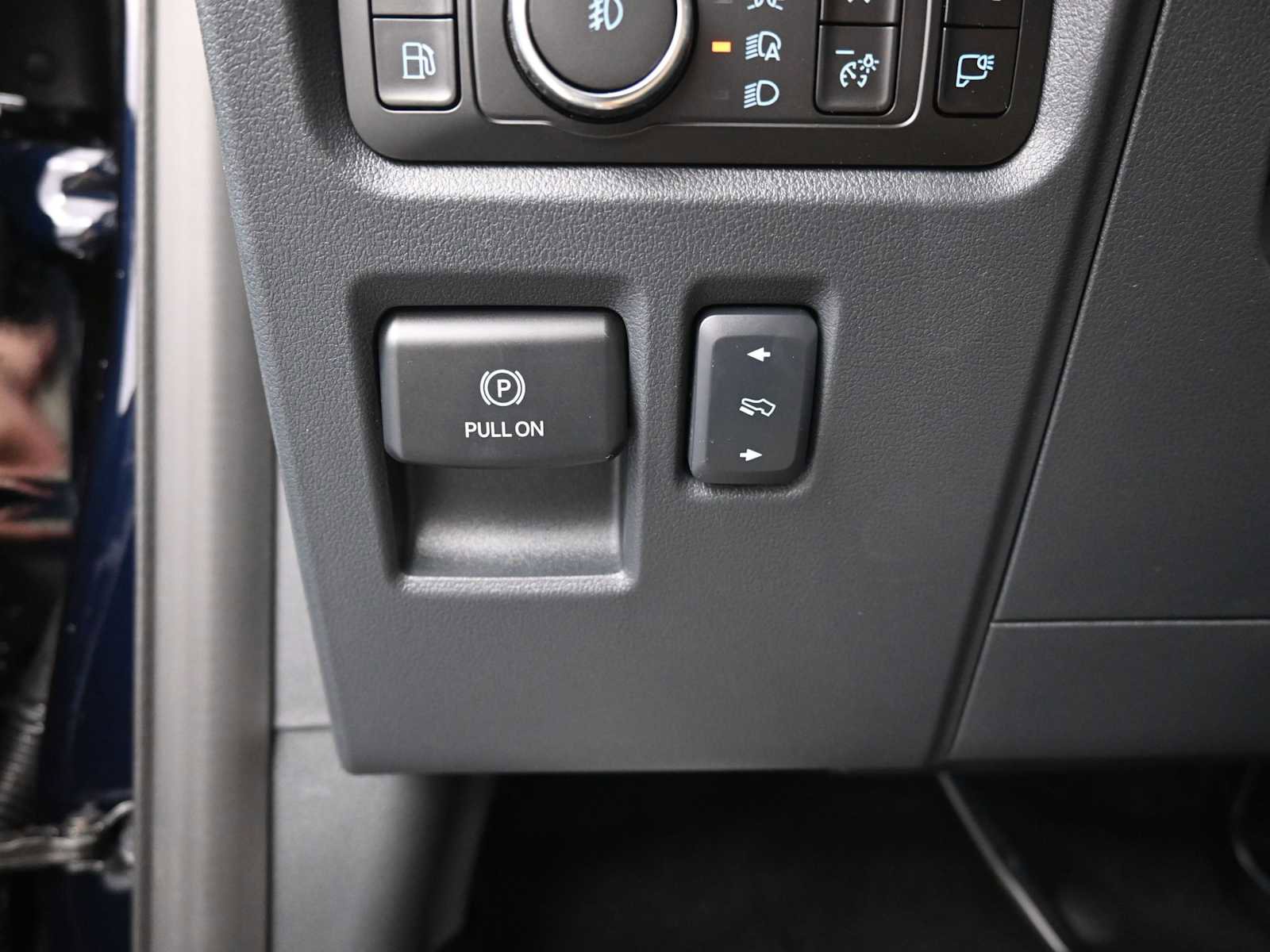 New 2025 Ford F150 Lariat w/ Equipment Group 502A High image 30