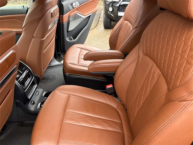 Used 2023 BMW X7 xDrive40i w/ Executive Package image 17