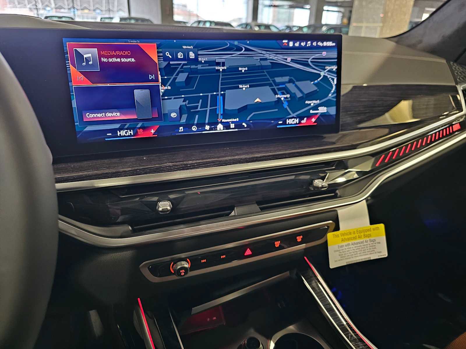 New 2026 BMW X7 M60i image 13