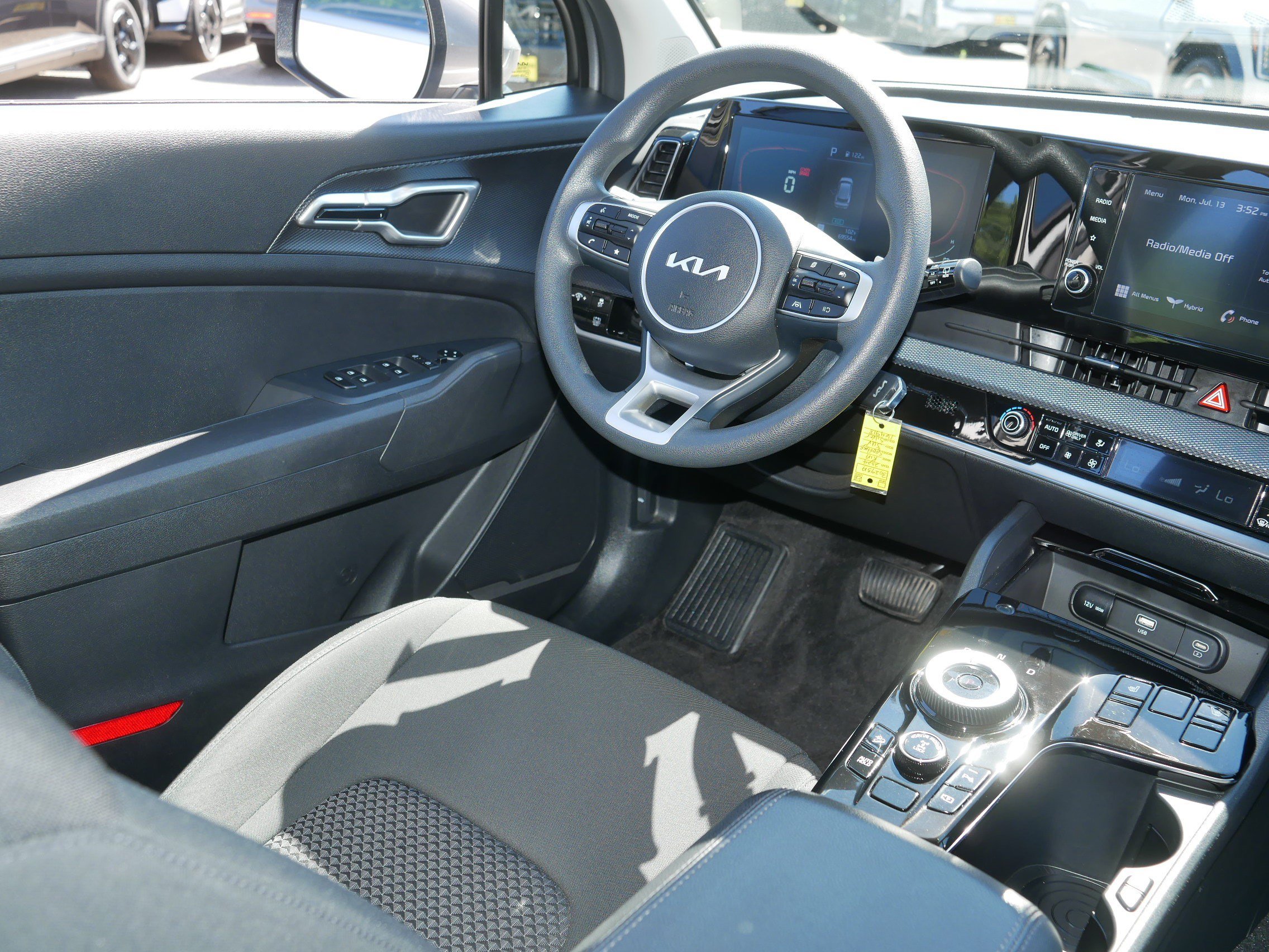 Certified 2024 Kia Sportage LX AWD/4WD image 9
