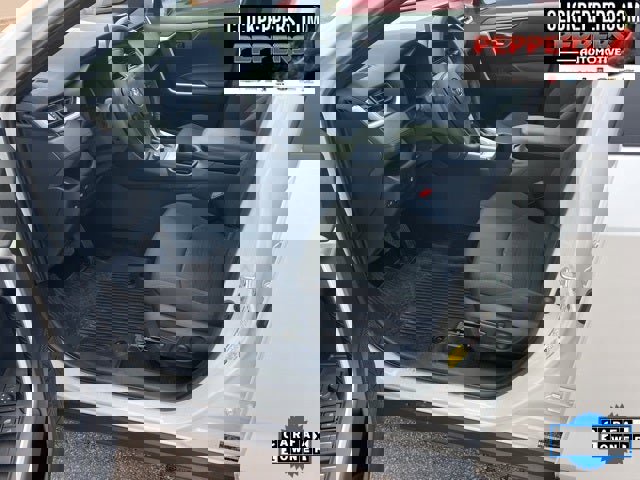 Used 2024 Toyota RAV4 SE w/ Convenience Package image 11