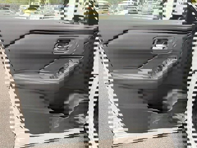 New 2026 Nissan Rogue SV image 10