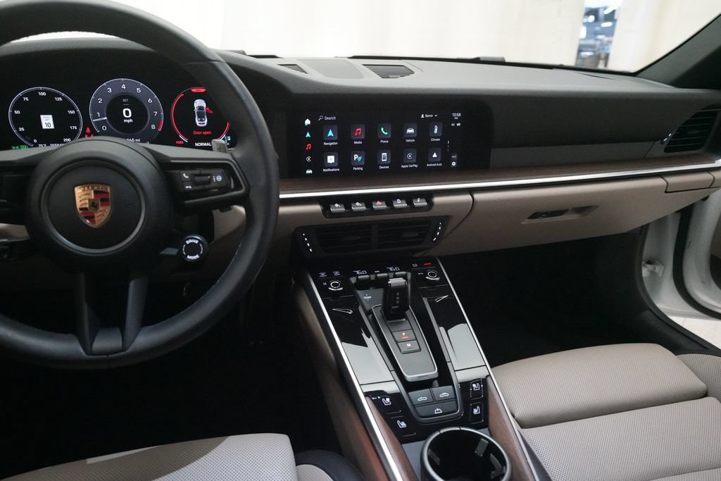 Certified 2025 Porsche 911 Carrera RWD image 17