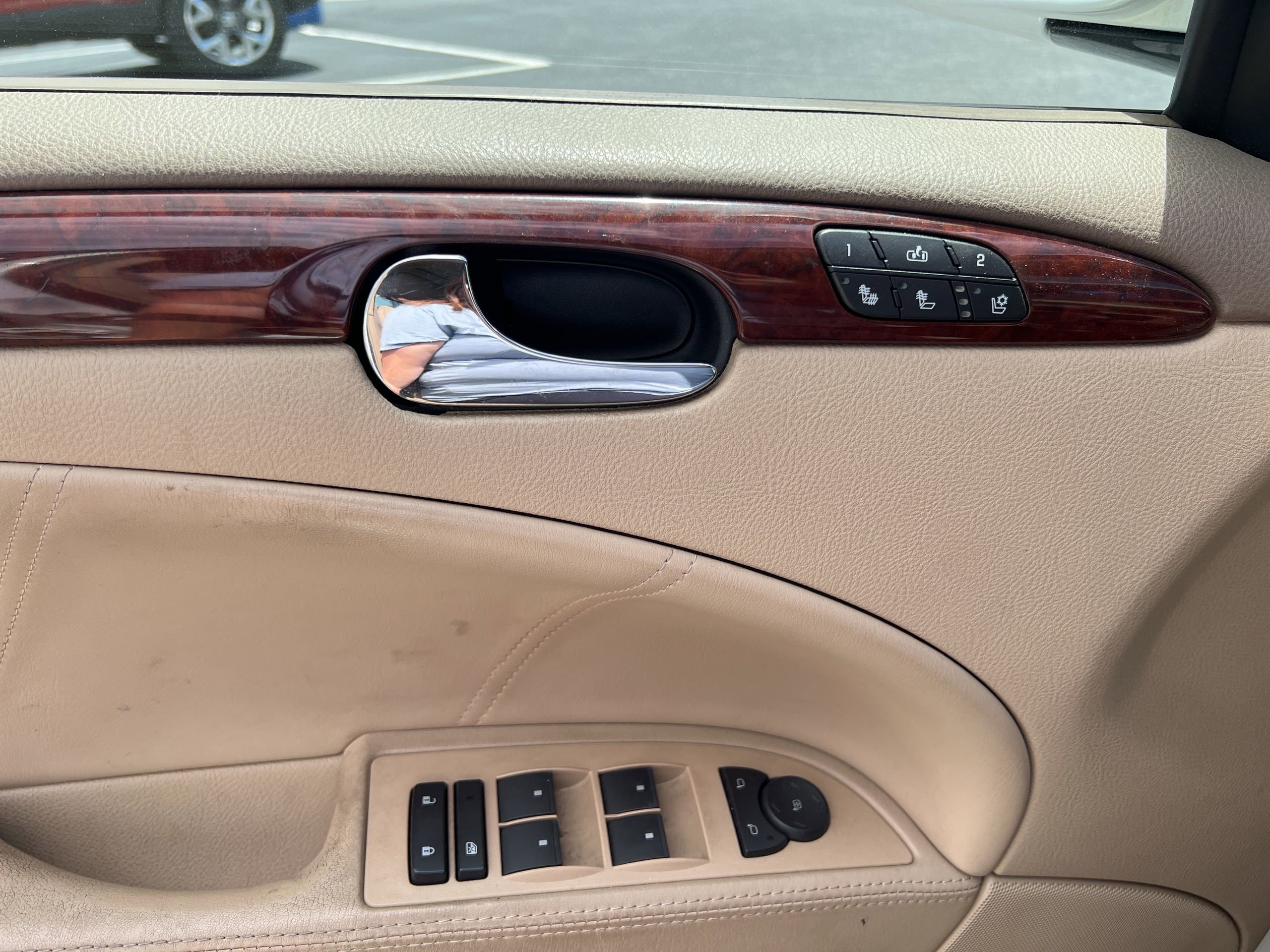 Used 2006 Buick Lucerne CXS w/ Driver Confidence Package FWD image 16
