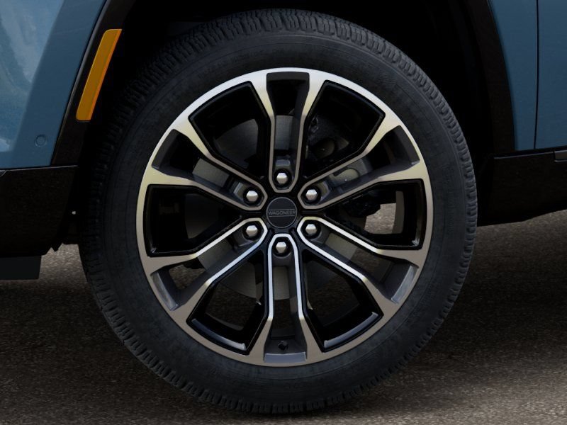 New 2026 Jeep Grand Wagoneer Summit AWD/4WD image 8