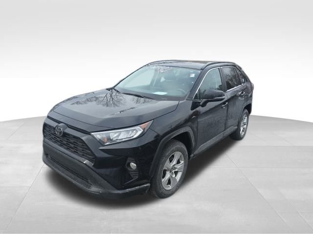 Used 2021 Toyota RAV4 XLE w/ Convenience Package image 10