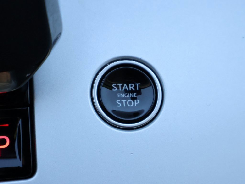 Used 2024 Land Rover Range Rover Long Wheelbase SE image 26