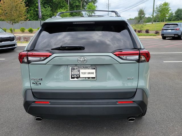 Used 2021 Toyota RAV4 XLE Premium FWD image 5