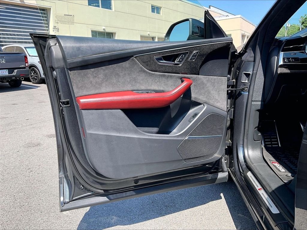 Used 2022 Audi SQ8 Prestige AWD/4WD image 9
