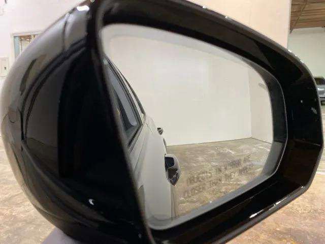 Used 2025 Volvo V60 B5 Cross Country Plus AWD/4WD image 97