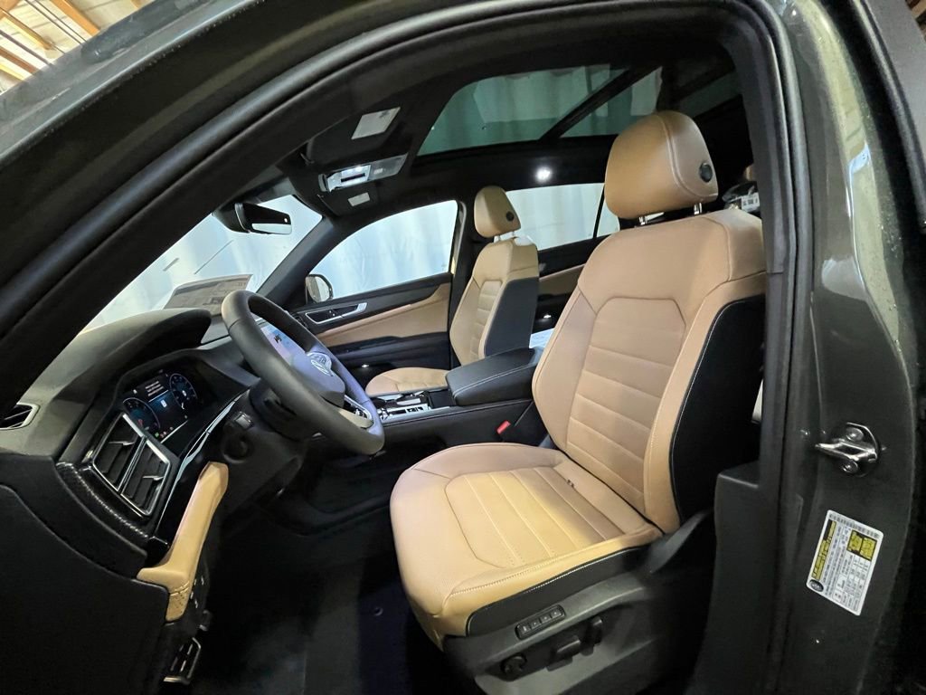 New 2026 Volkswagen Atlas Cross Sport SEL R-Line image 10