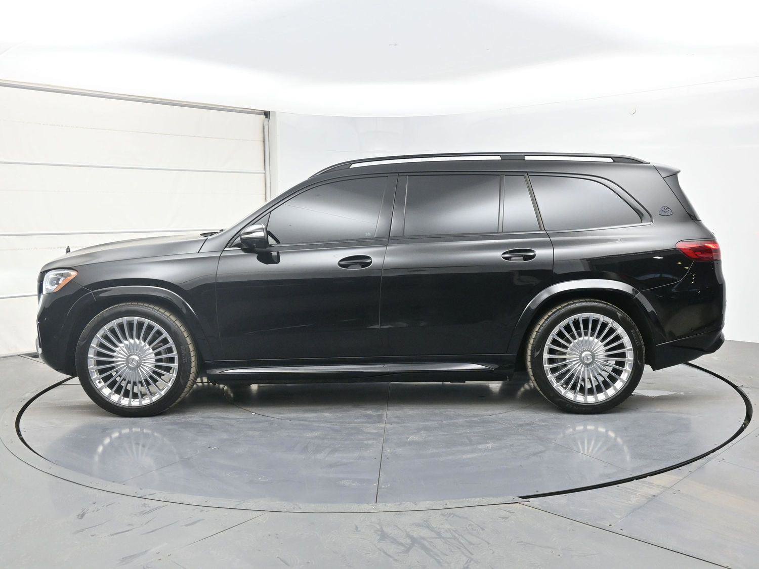 Used 2024 Mercedes-Benz Maybach GLS 600 4MATIC image 29