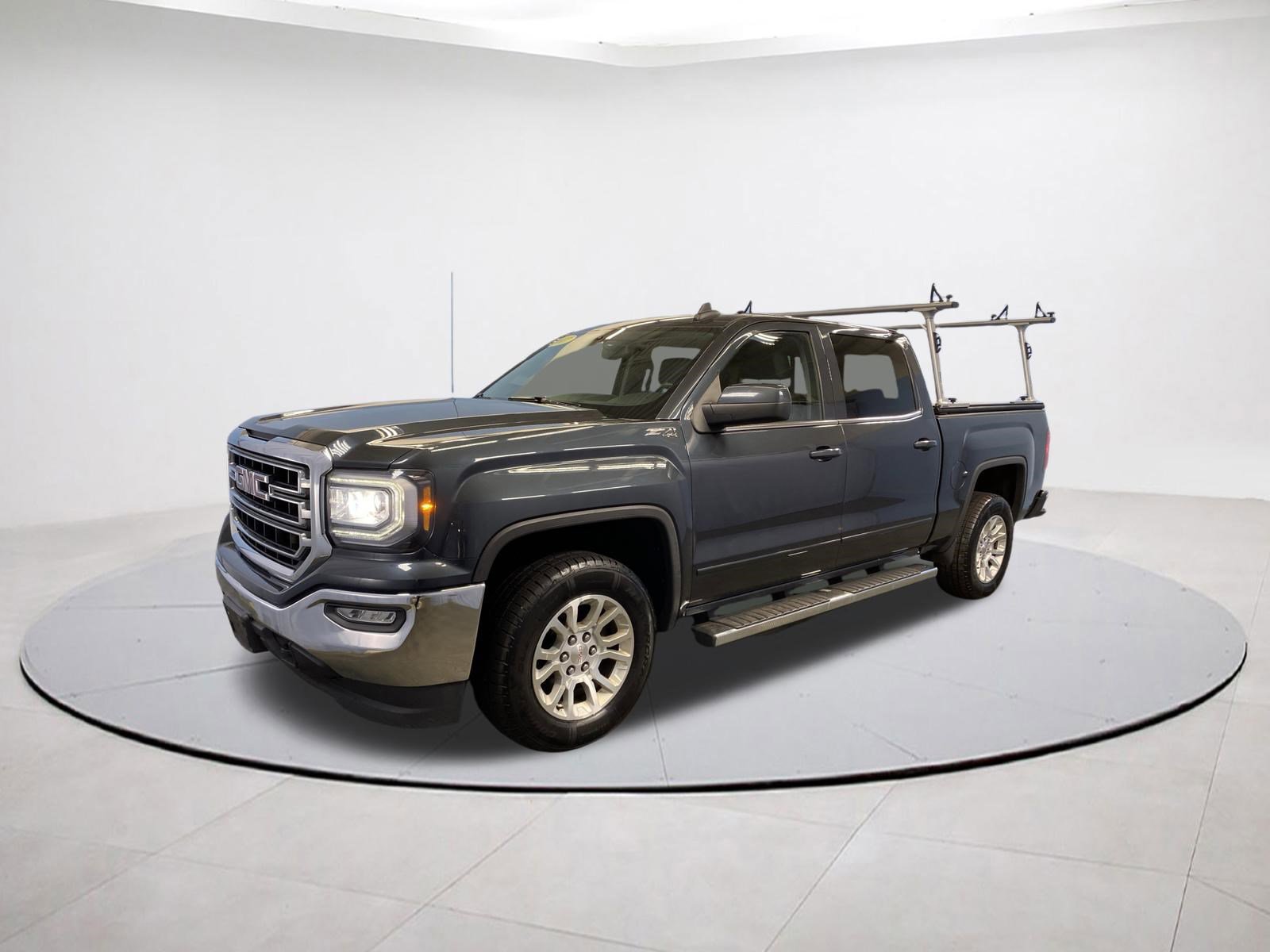 Used 2017 GMC Sierra 1500 SLE w/ SLE Value Package image 3