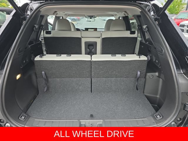 Used 2025 Mitsubishi Outlander AWD image 13