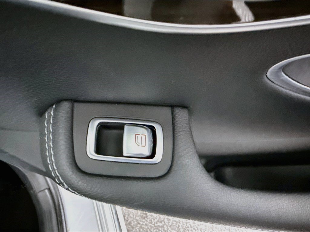 Used 2018 Mercedes-Benz C 300 Sedan w/ Premium Package image 30