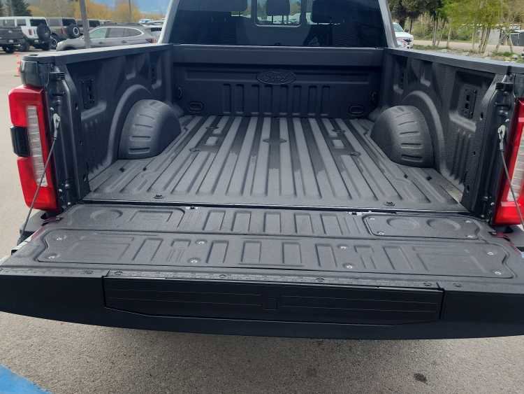 New 2026 Ford F250 Lariat w/ Black Appearance Package AWD/4WD image 19