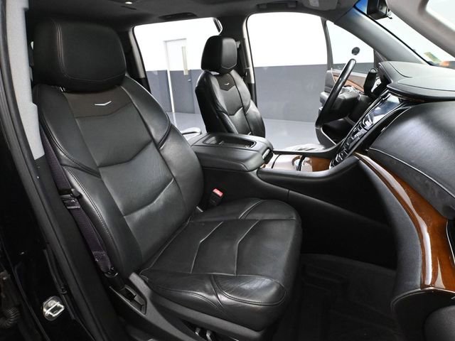 Used 2017 Cadillac Escalade ESV Luxury image 50