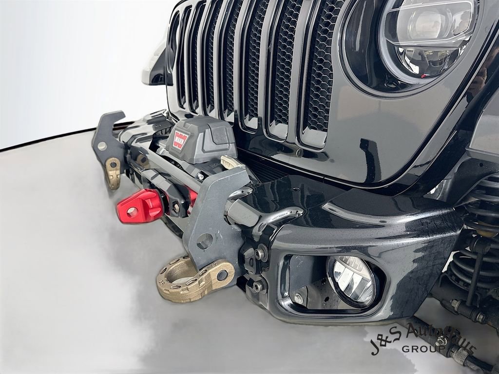 Used 2020 Jeep Wrangler Unlimited Sahara image 40