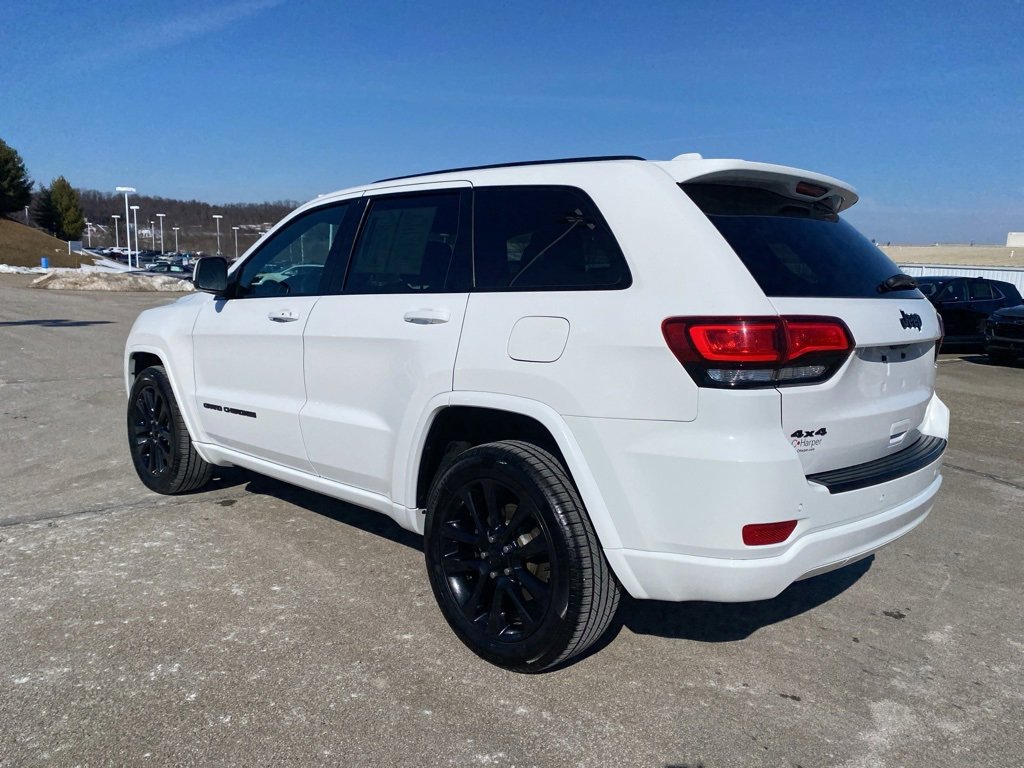 Used 2018 Jeep Grand Cherokee Altitude image 5