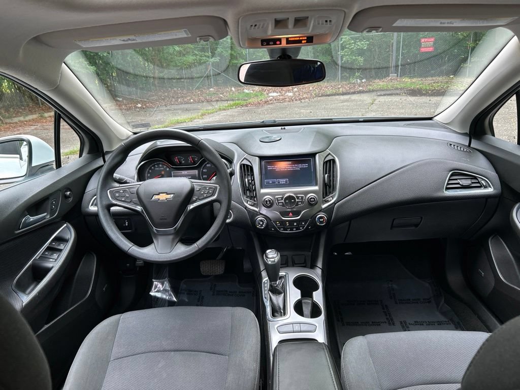 Used 2017 Chevrolet Cruze LT w/ Sun And Sound Package FWD image 28