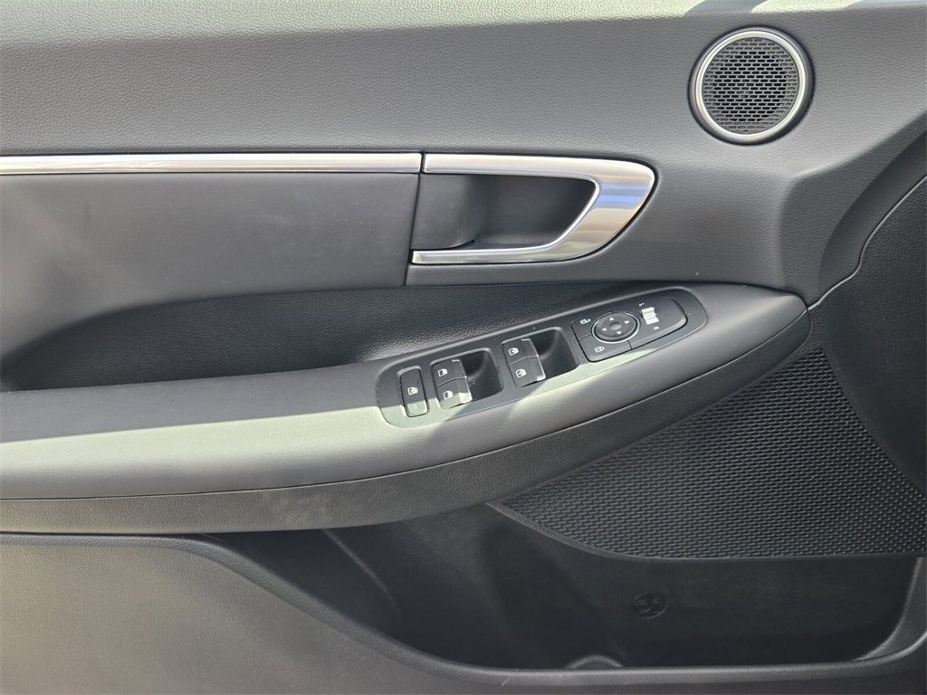 Certified 2022 Hyundai Sonata SEL w/ Preferred Accessory Package image 29