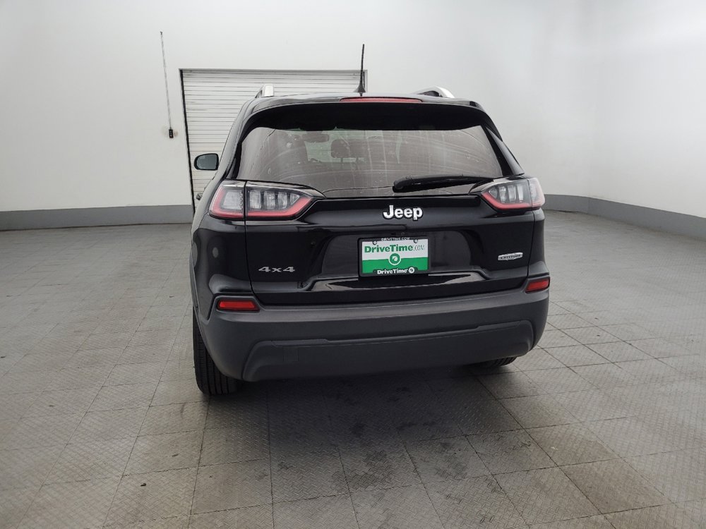 Used 2019 Jeep Cherokee Latitude Plus w/ Comfort/Convenience Group image 6