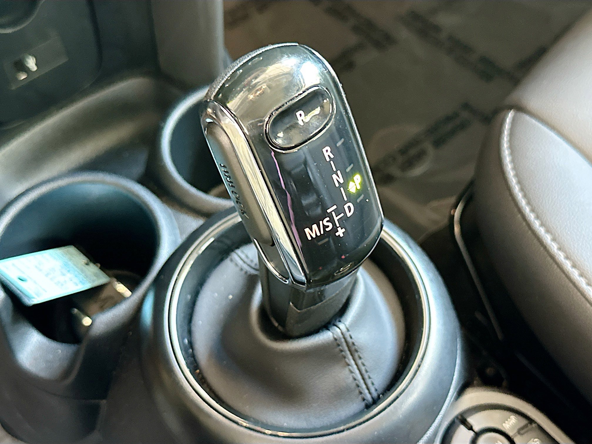 Used 2024 MINI Cooper 4-Door Hardtop image 16