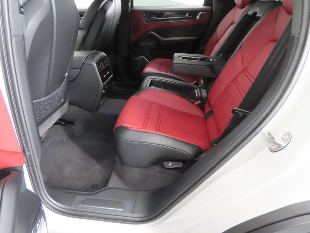 New 2026 Porsche Cayenne Turbo GT AWD/4WD image 44